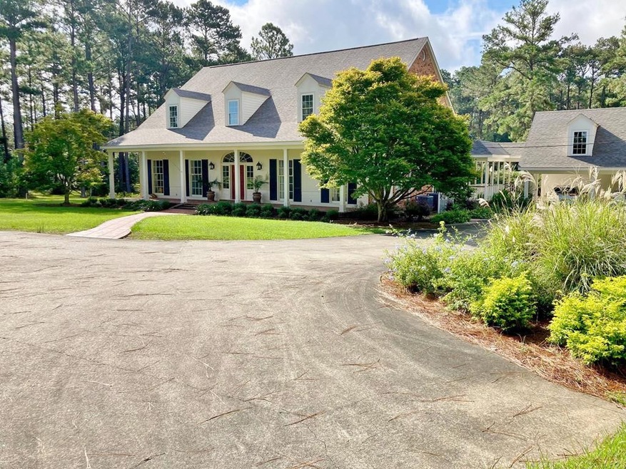 1005 Taga Dr, McComb, MS 39648 - photo 1