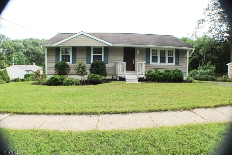 15 Delaware Ave, Stanhope, NJ 07874 - photo 1