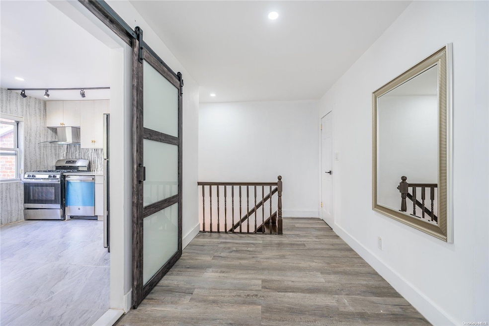 138-58 68th Dr unit 2F, Flushing, NY 11367 - photo 1