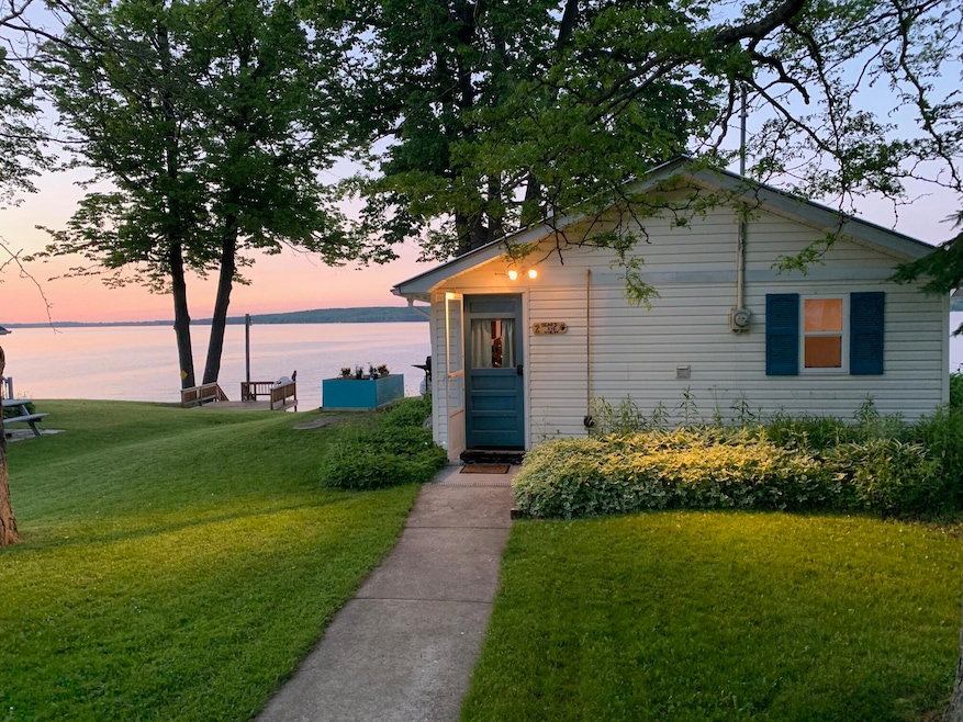 Cabin #1 (Lakeside)
