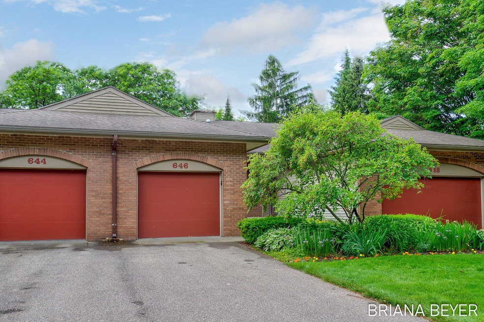 1-web-or-mls-646-spring-ln