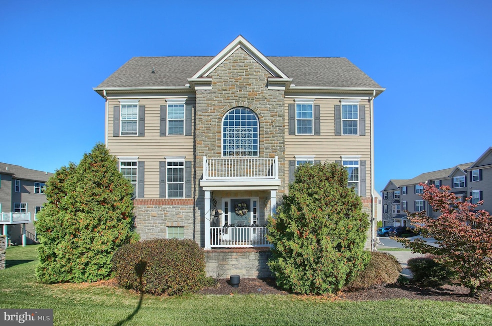 2 Indiana Cir, Lemoyne, PA 17043 - photo 1