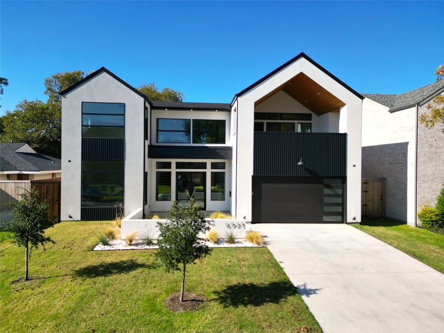 For Sale $2,185,000 • Co-Listing Agent