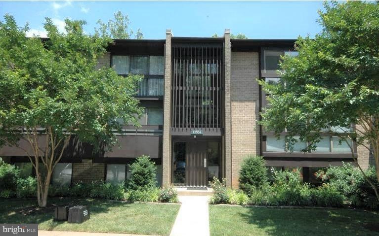 11562 Rolling Green Ct unit 201, Reston, VA 20191 - photo 1