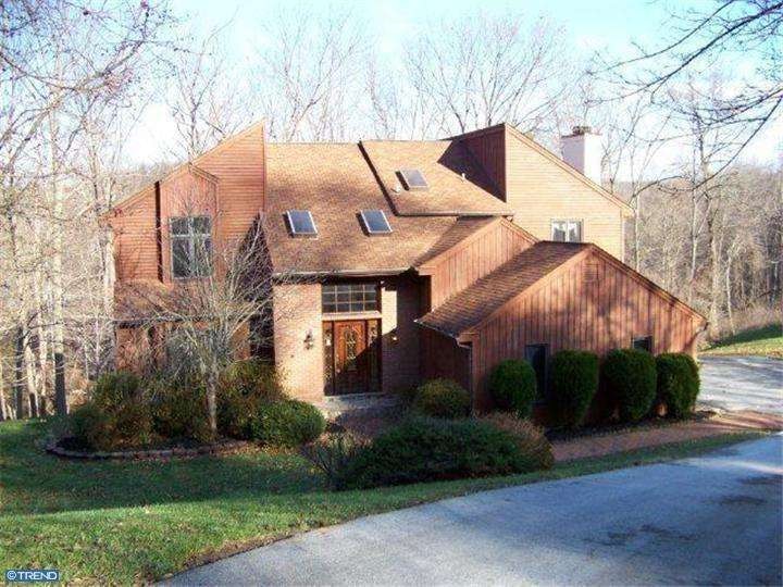 40 Charter Oak Dr, Newtown Square, PA 19073 - photo 1