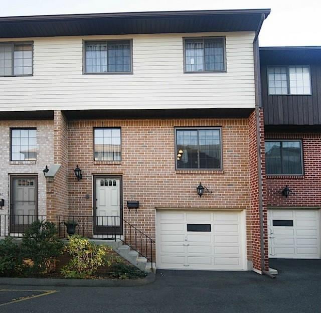 237 Strawberry Hill Ave unit 28, Stamford, CT 06902 - photo 1