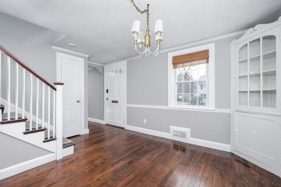 18 Larch Rd, Wellesley, MA 02482 - photo 1