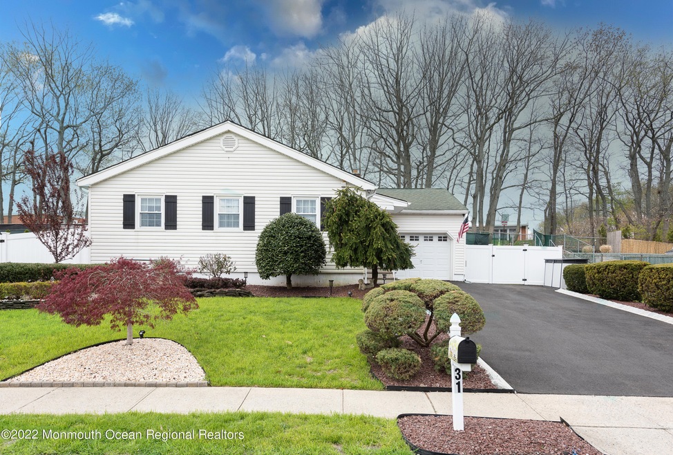 31 Lisa Dr, Hazlet, NJ 07730 - photo 1
