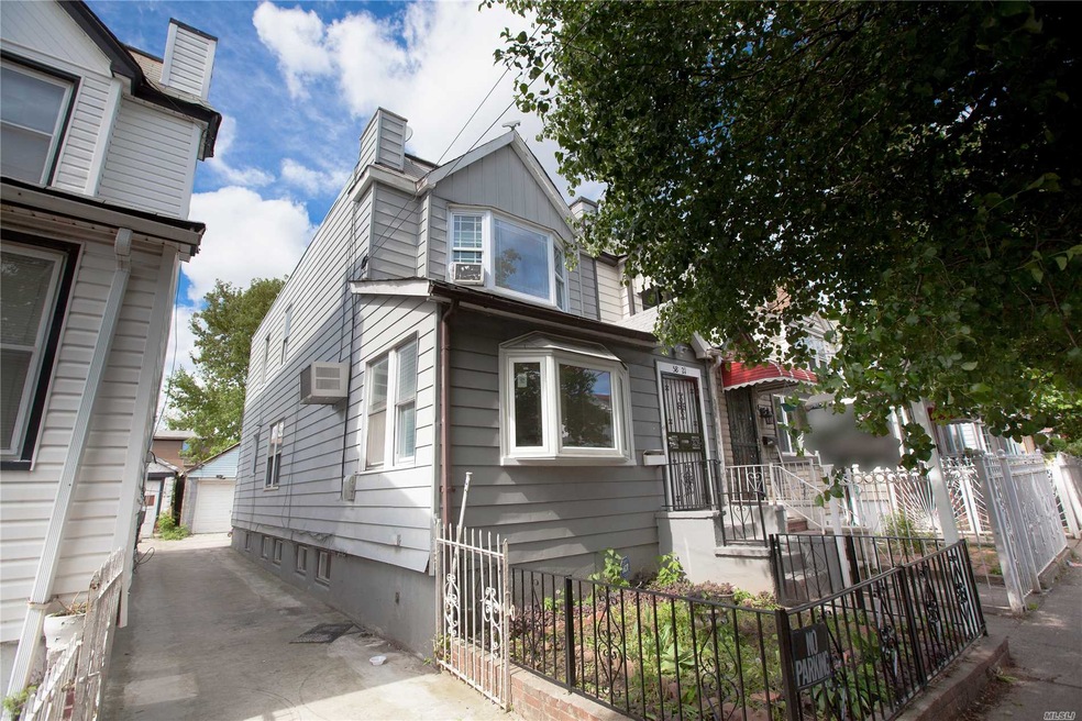 158-21 75th Rd, Flushing, NY 11366 - photo 1