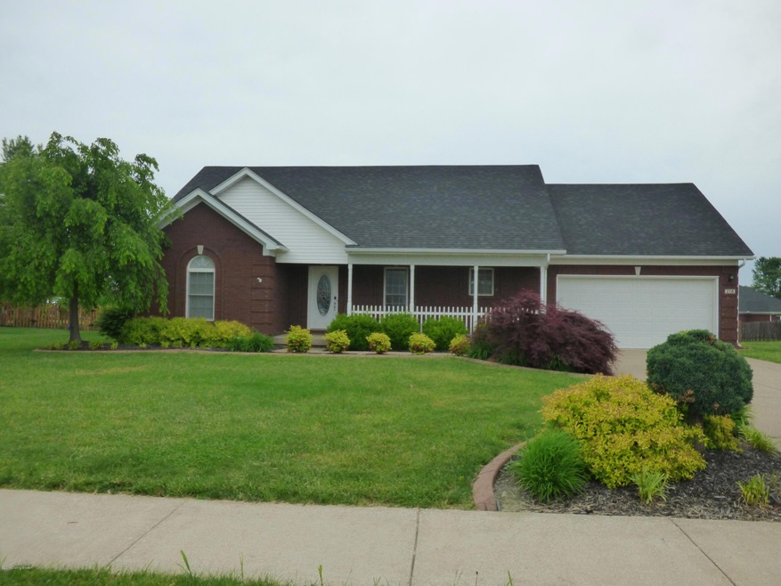 218 E Woodlake Cir, Mount Washington, KY 40047 - photo 1