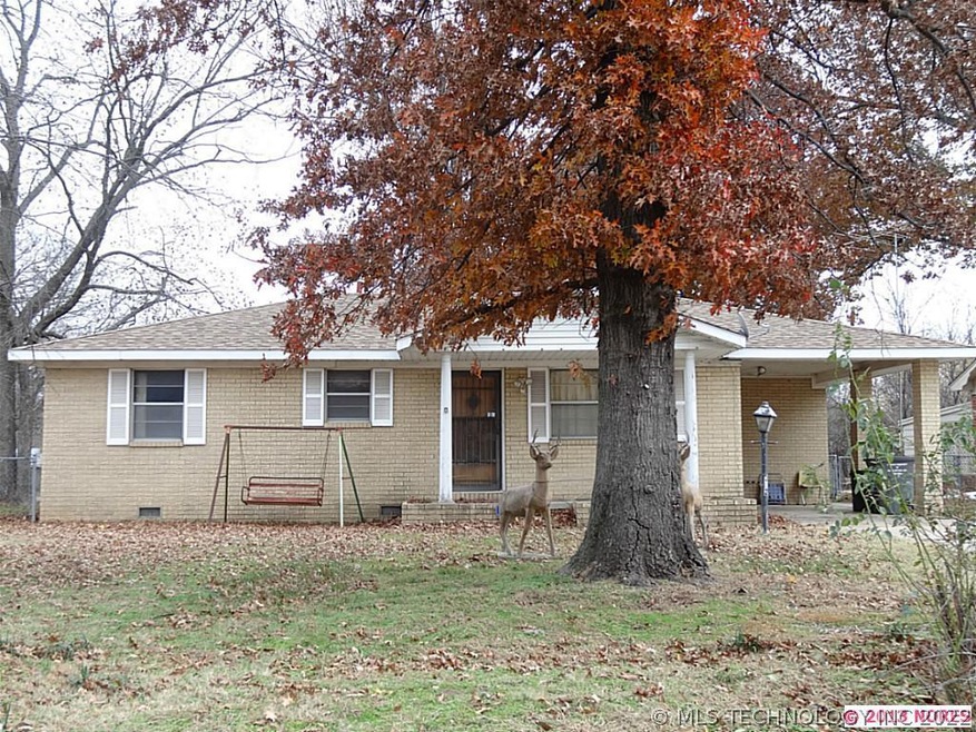 302 N Mccracken St, Chouteau, OK 74337 - photo 1