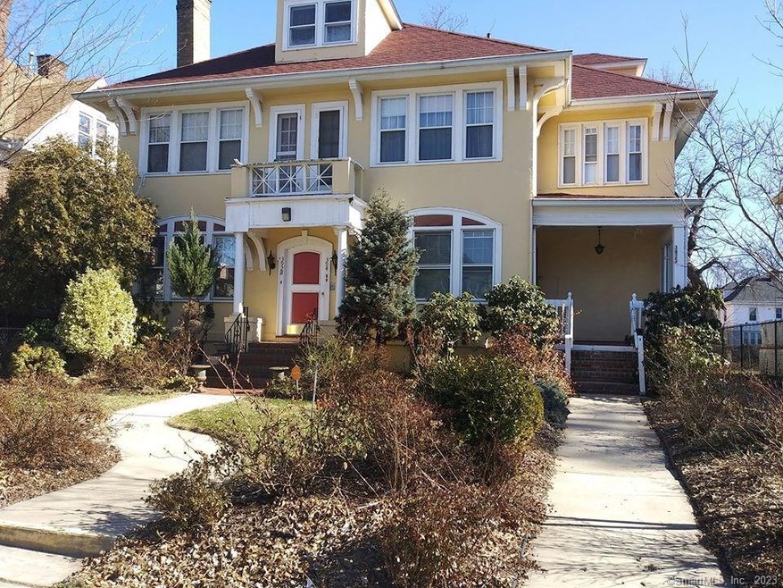 392 Sigourney St unit 1st fl left, Hartford, CT 06112 - photo 1