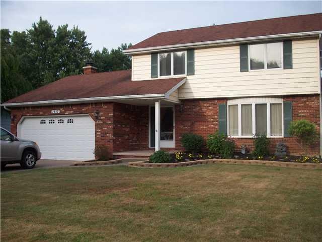 1457 Fairfield Dr, North Tonawanda, NY 14120 - photo 1