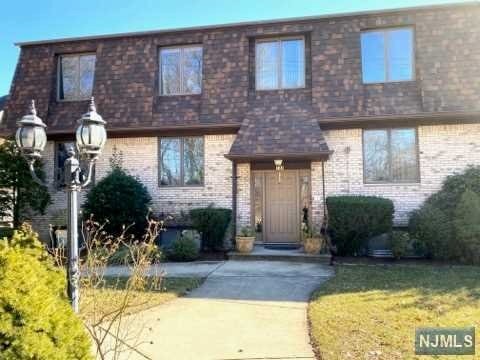 144 Riverside Ave unit 4, Lyndhurst, NJ 07071 - photo 1