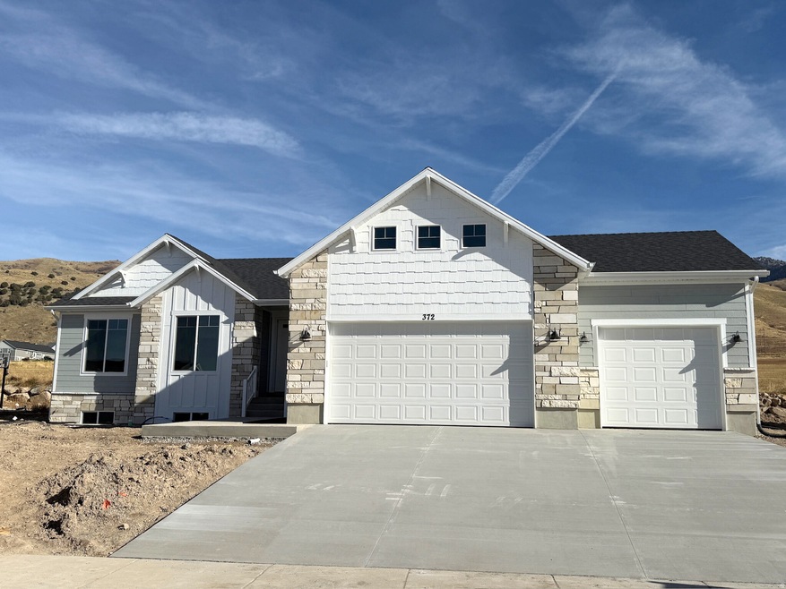 372 S 1150 E unit 607, Smithfield, UT 84335 - photo 1