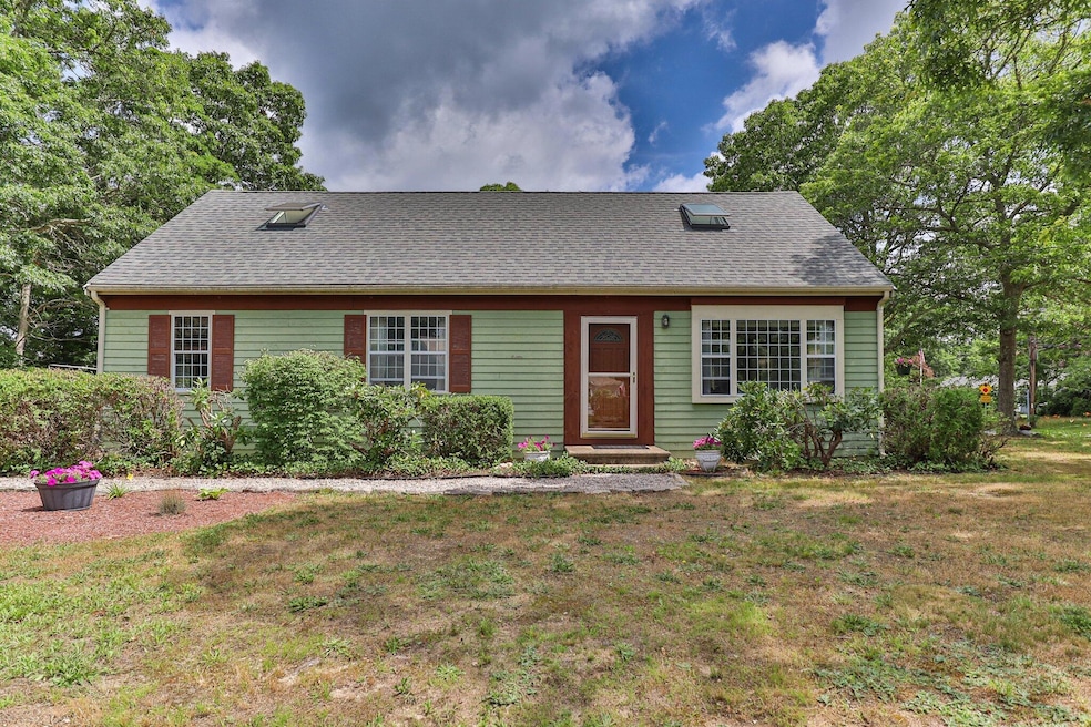 13-web-or-mls-4-centerbrook-ln