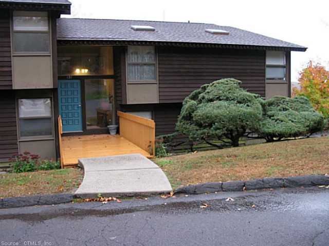 121 Country Squire Dr unit 121 G, Cromwell, CT 06416 - photo 1