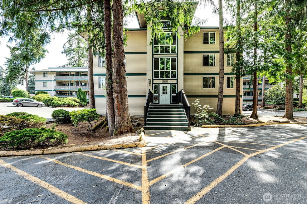 5620 200th St SW unit A110, Lynnwood, WA 98036 - photo 1