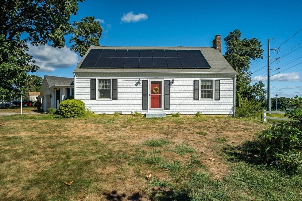 538 Amostown Rd, West Springfield, MA 01089 - photo 1