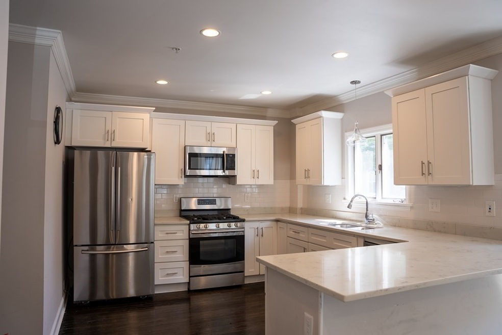 35 Briggs St unit 1, Salem, MA 01970 - photo 1