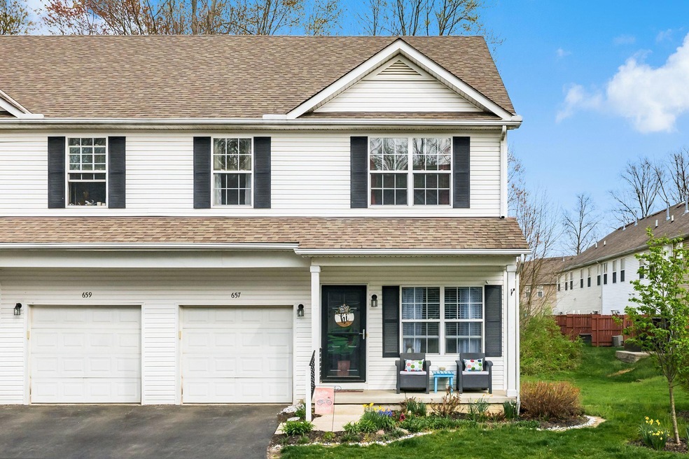 657 Grove Circle, Columbus, OH 43230
