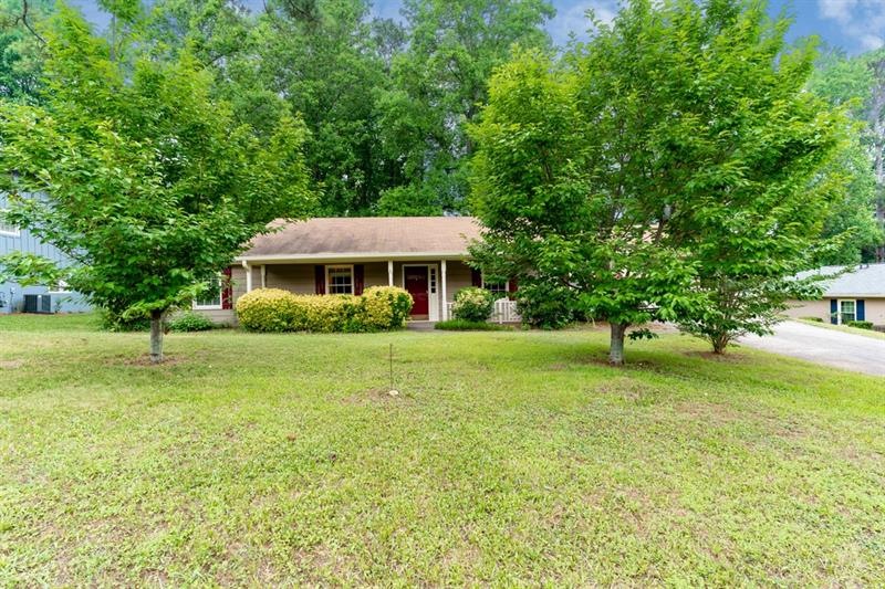 4371 Marsh Rd, Marietta, GA 30066 - photo 1