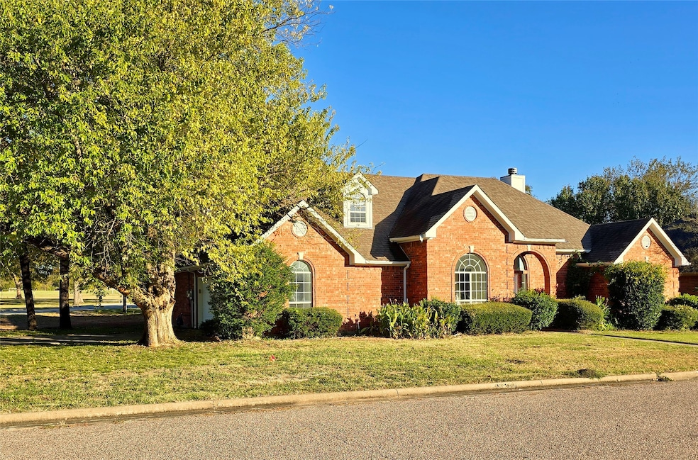 2107 Rivercrest Cir, Denison, TX 75020 - photo 1