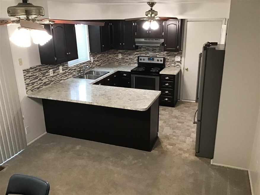 5151 Birchcrest Dr, Swartz Creek, MI 48473 - photo 1