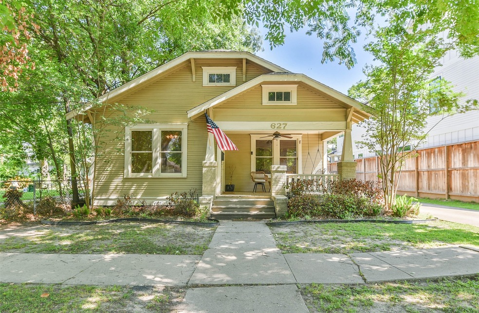 Charming craftsman-style 1920s bungalow located in