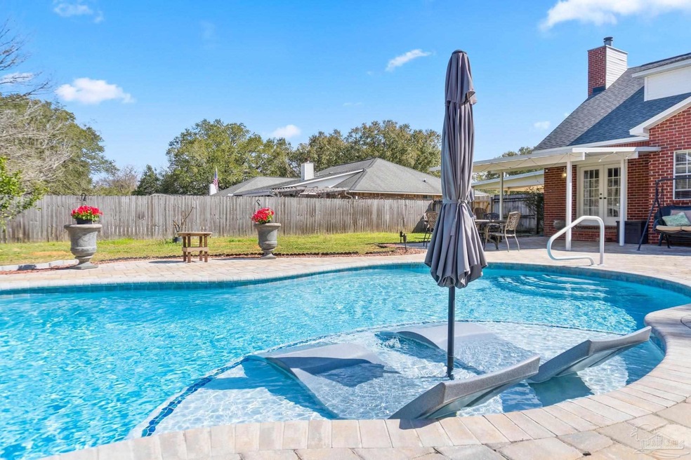 2132 Hollyhill Rd, Pensacola, FL 32526 - photo 1