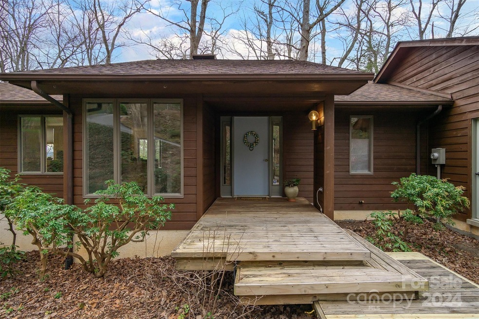 115 Ballantree Dr, Asheville, NC 28803 - photo 1