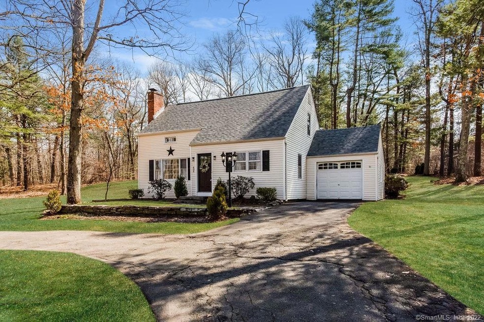 404 Neipsic Rd, Glastonbury, CT 06033 - photo 1