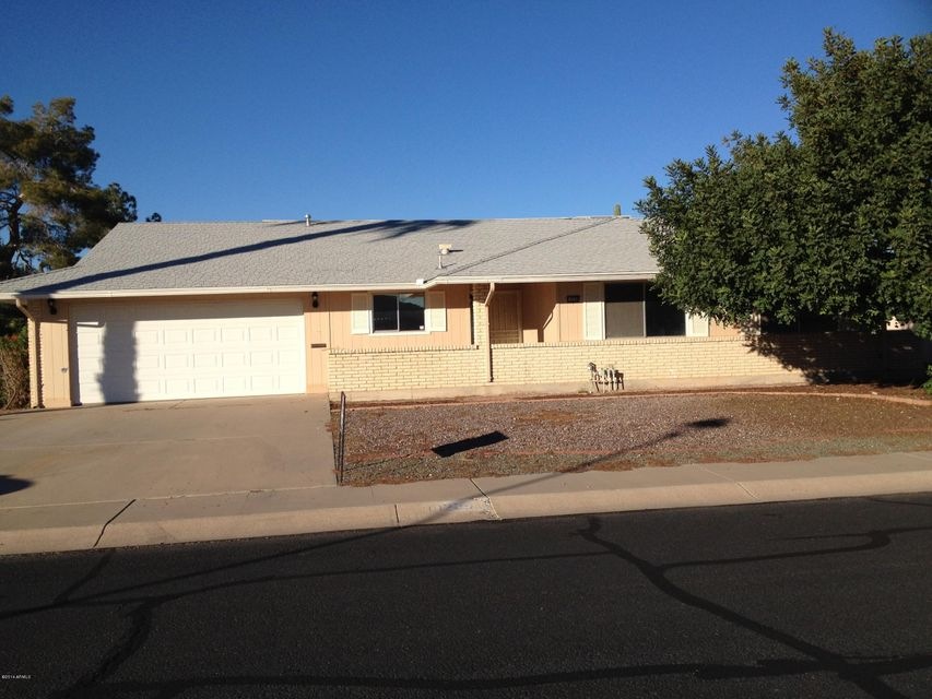 10208 W Caron Dr, Sun City, AZ 85351 - photo 1