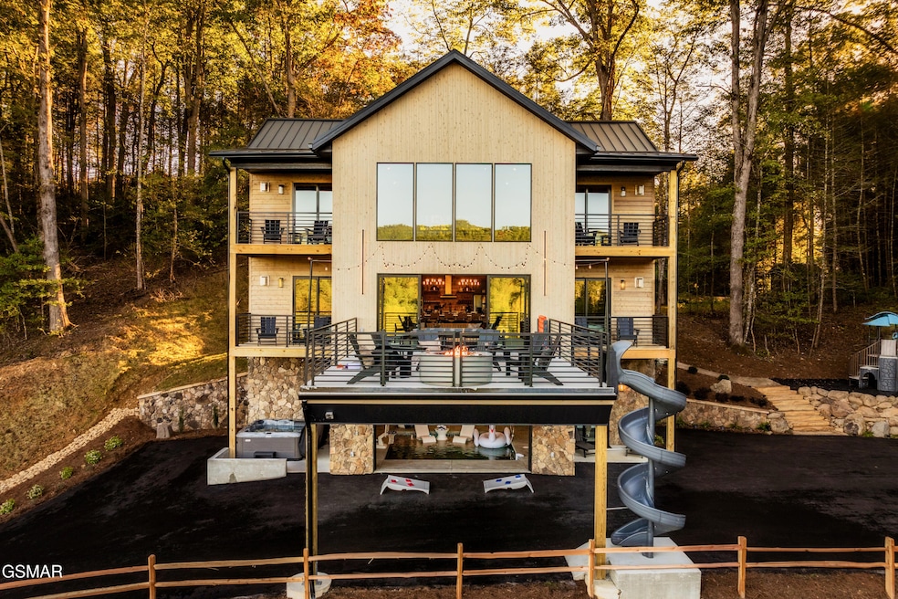 Pending $2,599,999