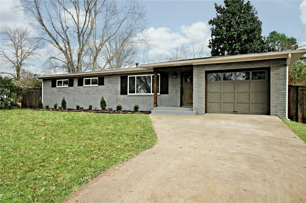 610 NW K St, Bentonville, AR 72712 - photo 1