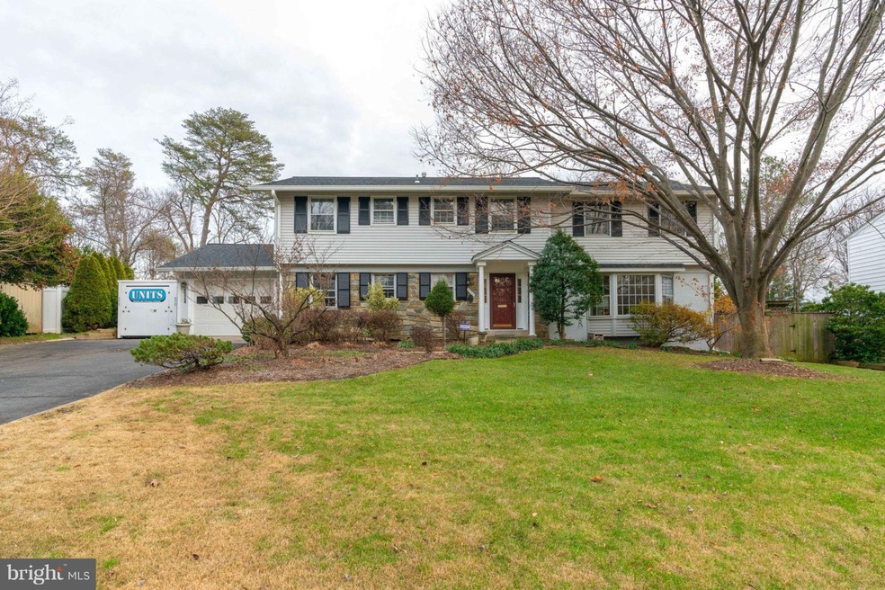 4005 Whispering Ln, Annandale, VA 22003 - photo 1