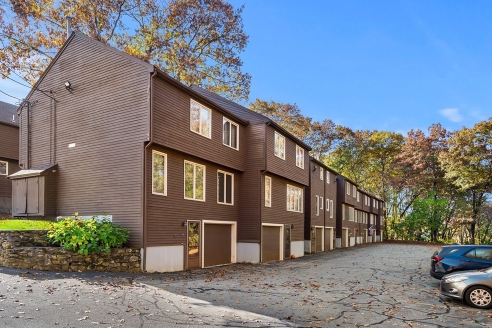 285 Boylston St unit C, Lowell, MA 01852 - photo 1