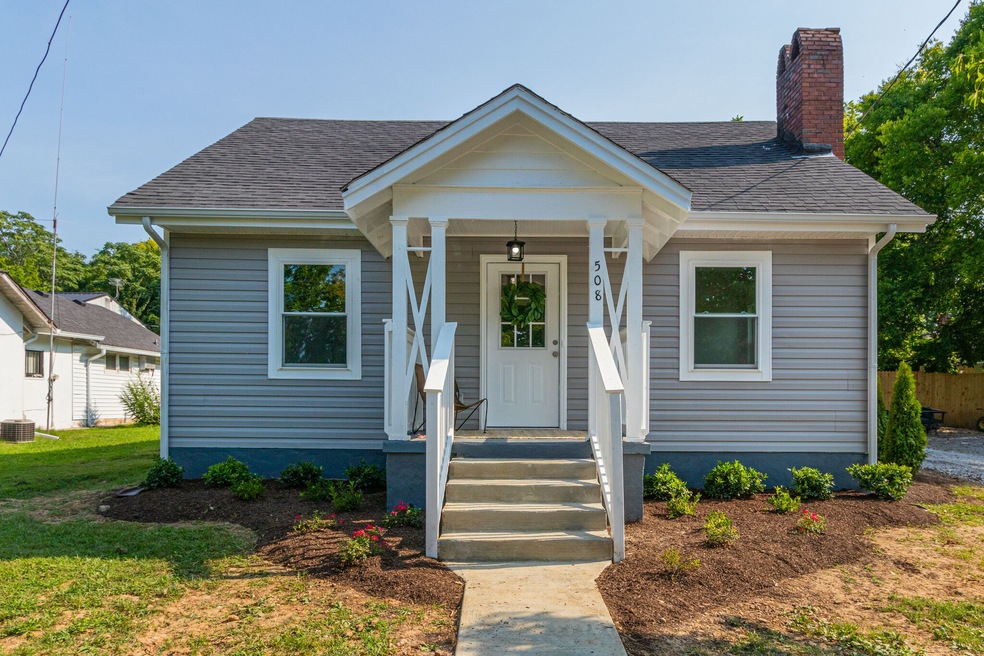 508 Sandusky St, Shelbyville, TN 37160 - photo 1