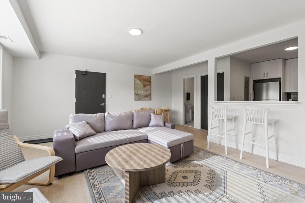 100 W Taylor Run Pkwy unit 5, Alexandria, VA 22314 - photo 1