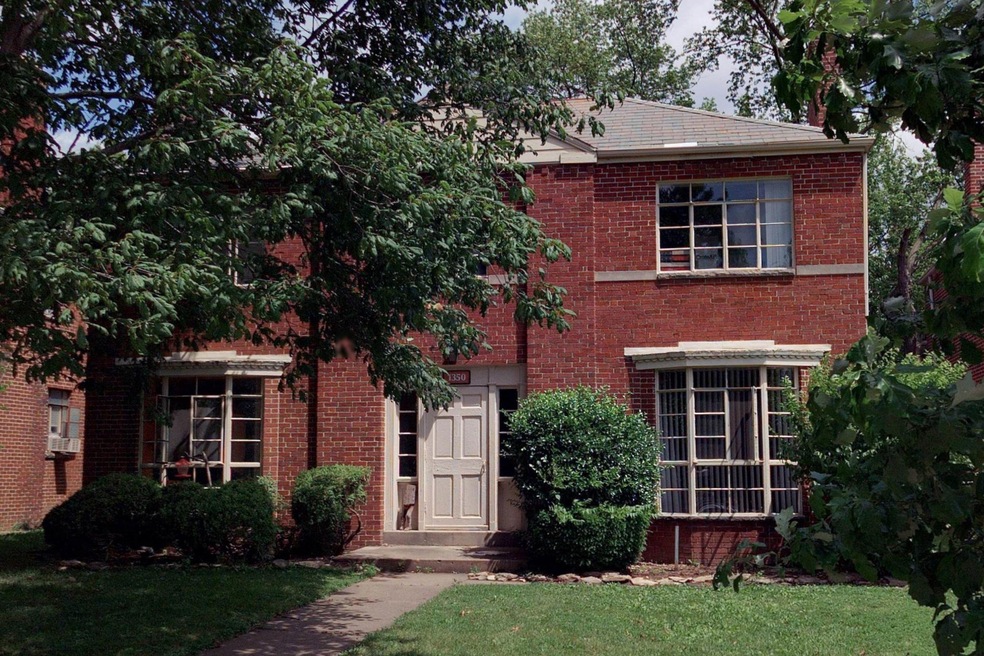1350 W Sixth