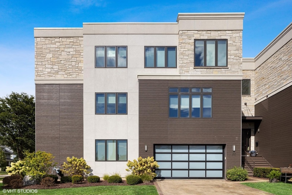 255 W 1st St, Elmhurst, IL 60126 - photo 1