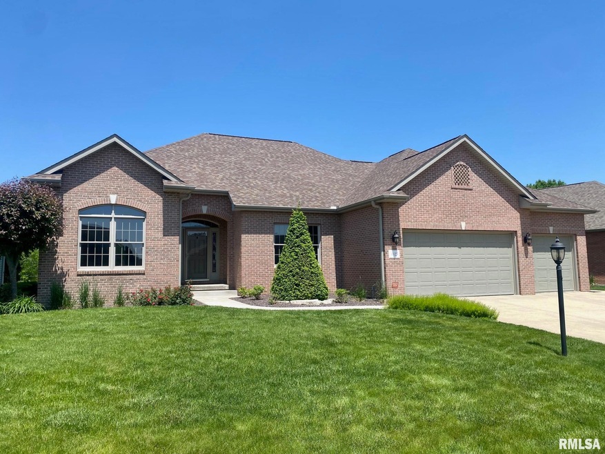 4623 N Weaverridge Blvd, Peoria, IL 61615 - photo 1