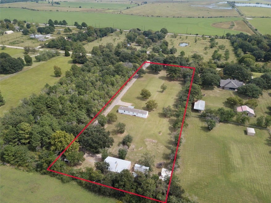 19411 Pine Tree Ln, Waller, TX 77484 - photo 1