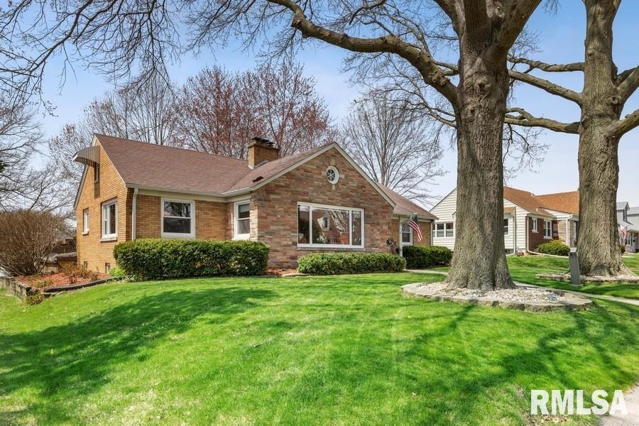 2414 Armil Place, Davenport, IA 52804 - photo 1