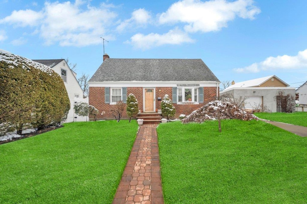 Sold $780,000 • Co-Listing Agent