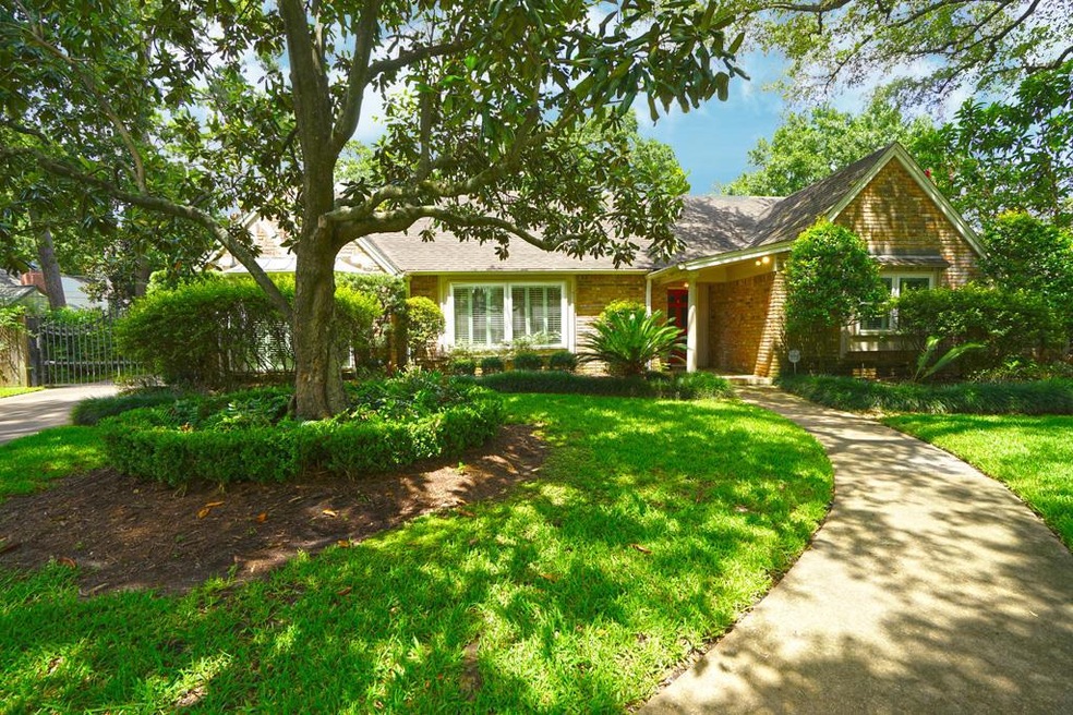 12110 Old Oaks Dr, Houston, TX 77024 - photo 1