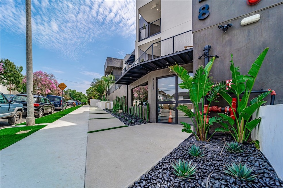 2828 London St unit 308, Los Angeles, CA 90026 - photo 1