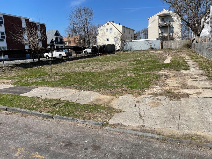 130 Hansen Ave unit 134, Bridgeport, CT 06605 - photo 1