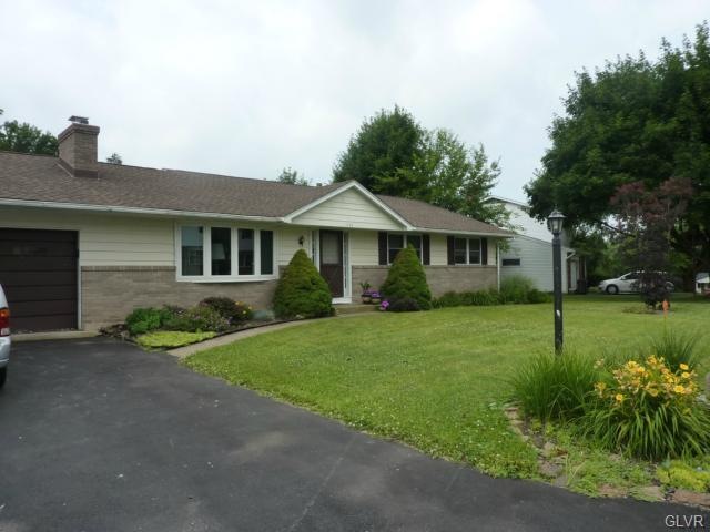 1540 Cherry Ln, Macungie, PA 18062 - photo 1