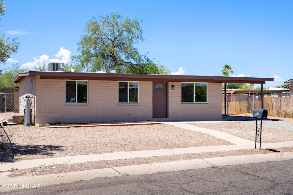 4680 S Camino Barrera, Tucson, AZ 85714 - photo 1